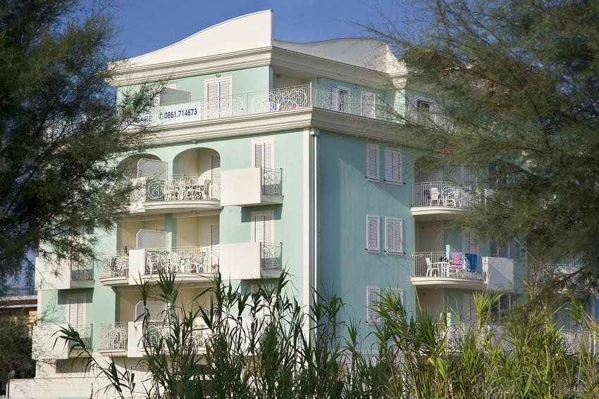 Residence Blumare Martinsicuro Eksteriør bilde